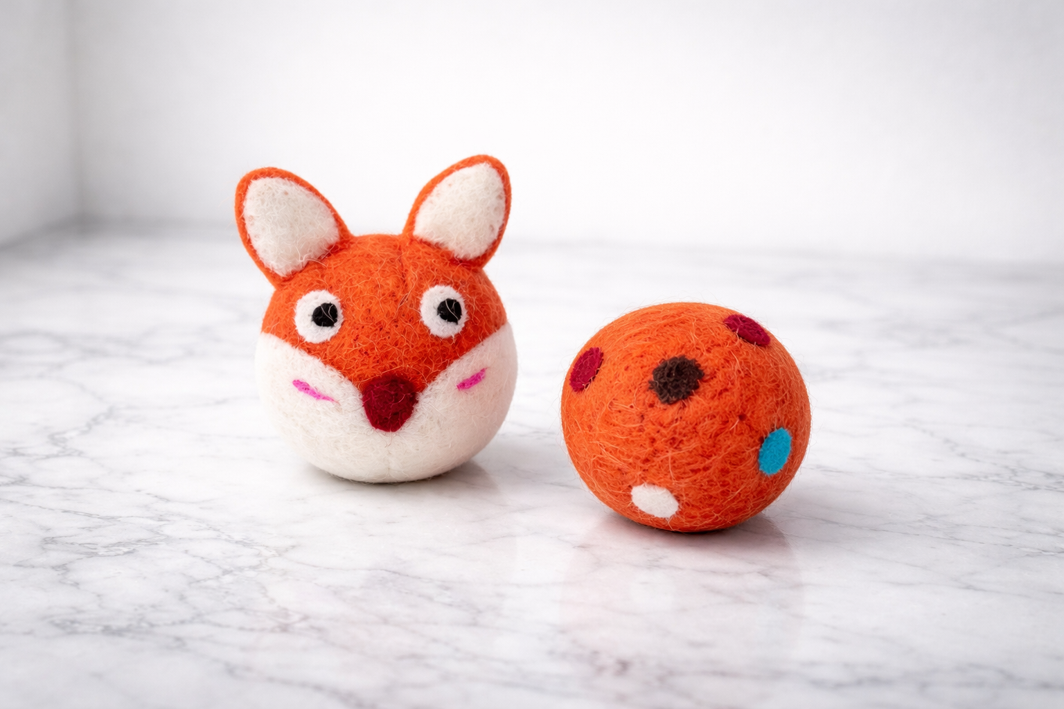 Interactive Felt Cat Toy Ball with Bell